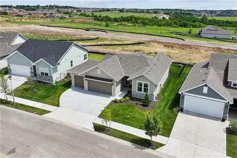 $569,900 | 17120 West 168th Place, Olathe, KS 66062