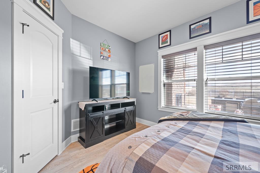 52 South Msn Road Pocatello, ID 83202 - Photo 32 of 54