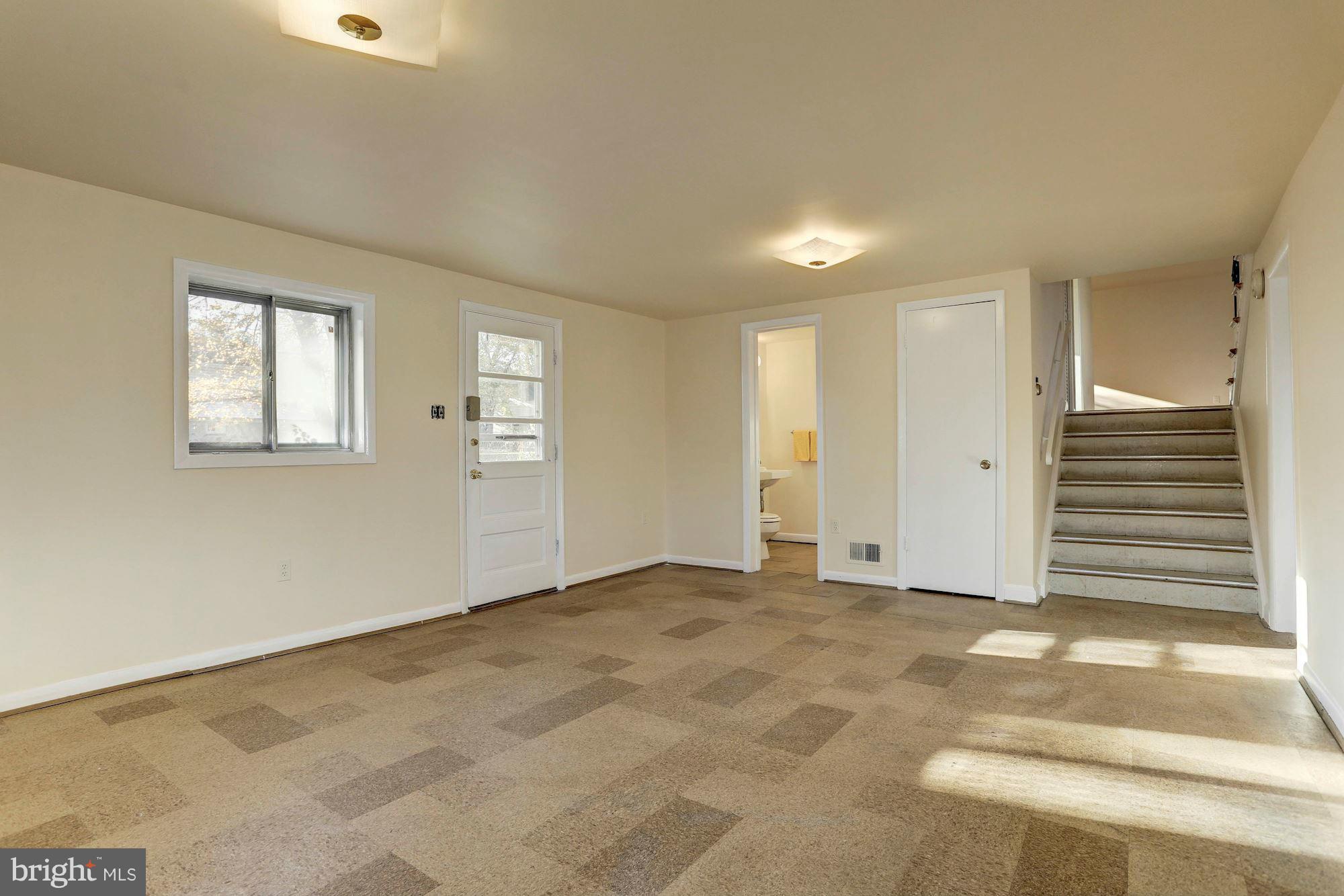 12120 Kerwood Road Silver Spring, MD 20904 - Photo 22 of 30 Family Room