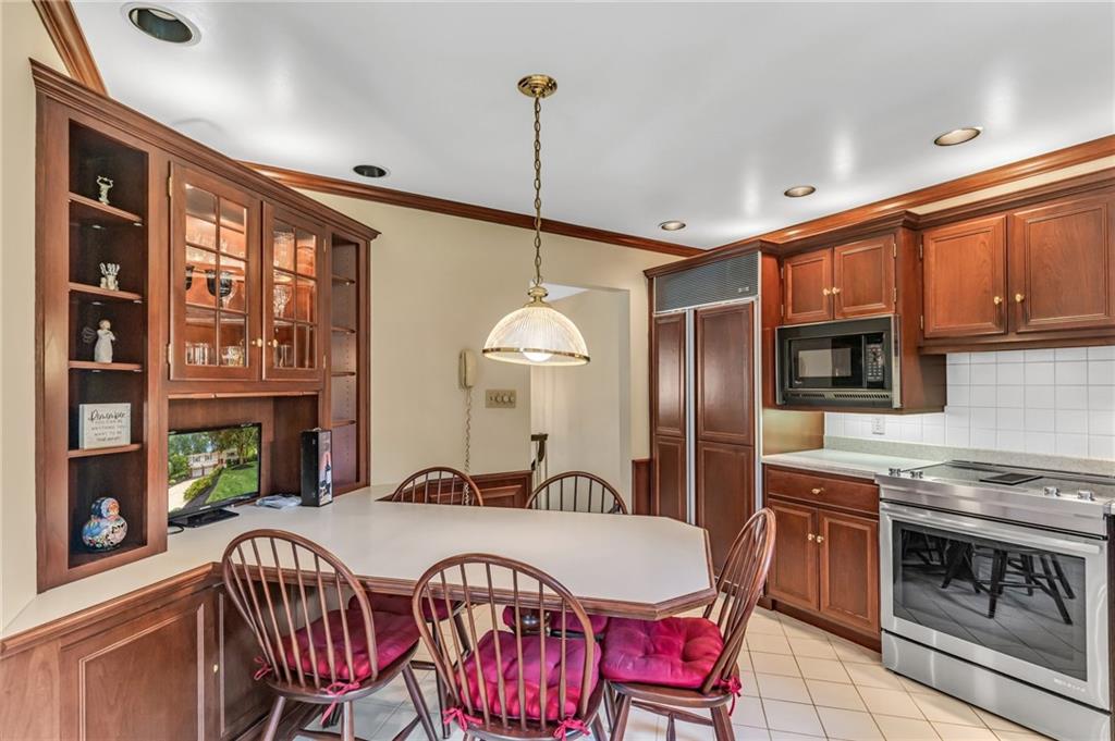 2507 Clayton Road Beaver Falls, PA 15010 - Photo 6 of 29 Gallery Image 6