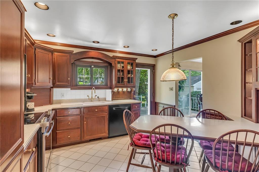 2507 Clayton Road Beaver Falls, PA 15010 - Photo 8 of 29 Gallery Image 8
