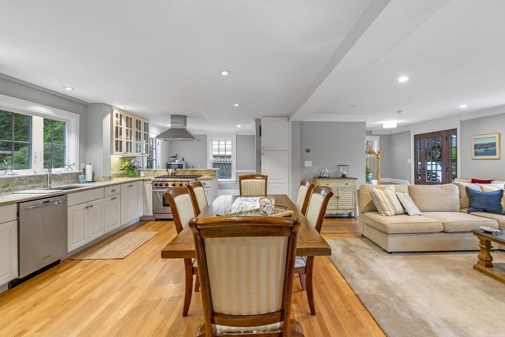 8 Littles Point Lane Swampscott, MA 01907 - Photo 12 of 41 Gallery Image 12