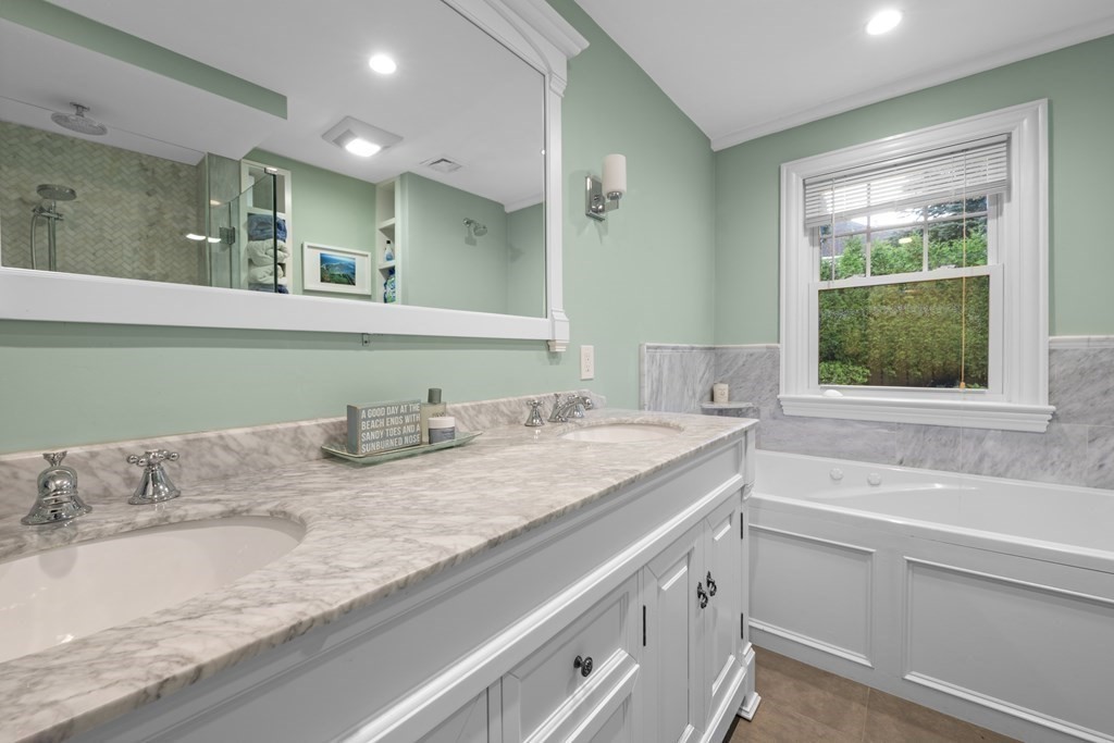 8 Littles Point Lane Swampscott, MA 01907 - Photo 33 of 41 Gallery Image 33