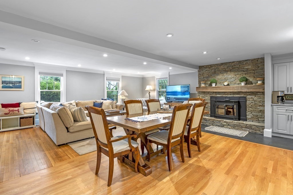 8 Littles Point Lane Swampscott, MA 01907 - Photo 9 of 41 Gallery Image 9