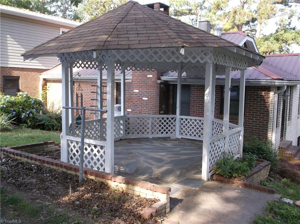 1957 Wright Road Lexington, NC 27292 - Photo 3 of 18 Have your morning coffee here!