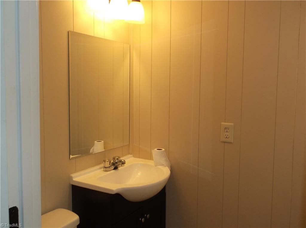 1957 Wright Road Lexington, NC 27292 - Photo 8 of 18 master bath