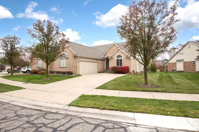 $499,900 | 49433 North Glacier, Northville, MI 48168