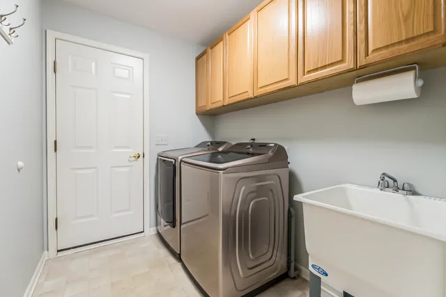 $499,900 | 49433 North Glacier, Northville, MI 48168