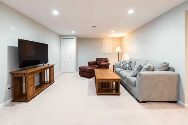 $499,900 | 49433 North Glacier, Northville, MI 48168