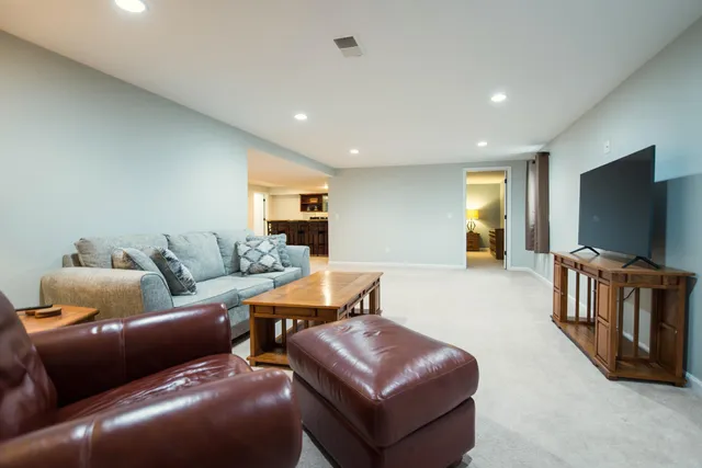 $499,900 | 49433 North Glacier, Northville, MI 48168