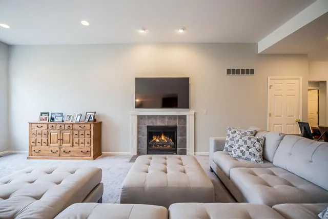 $499,900 | 49433 North Glacier, Northville, MI 48168