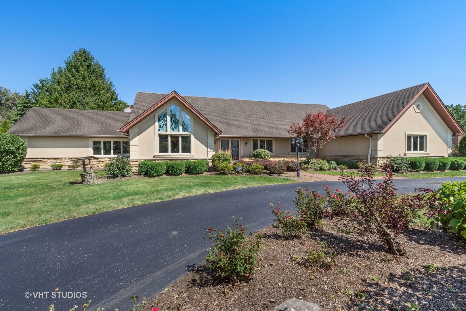 2185 Inverray Road Inverness, IL 60067 - Photo 1 of 14