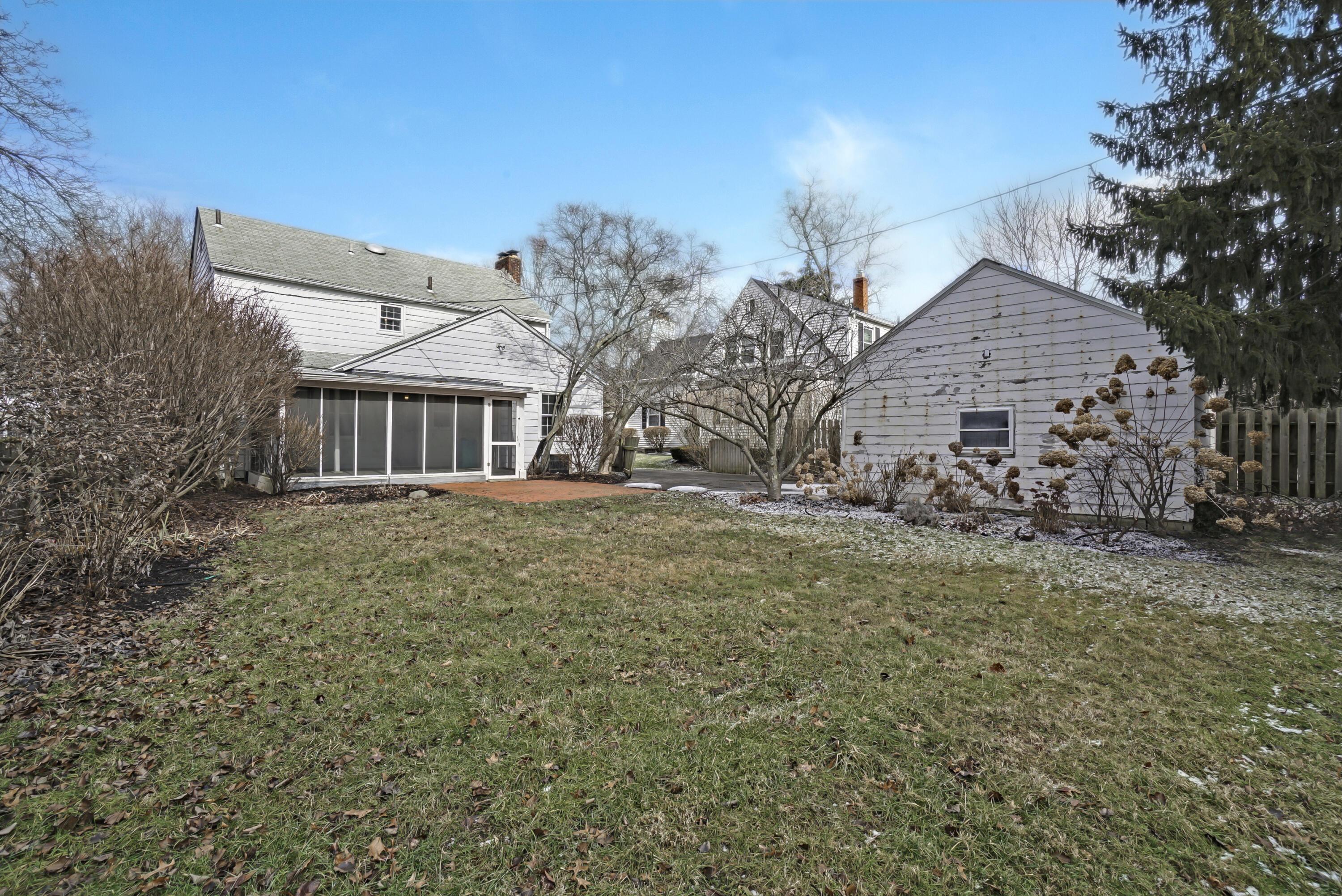 319 Fallis Road Columbus, OH 43214 - Photo 43 of 43 It's going to be a beautiful Spring!