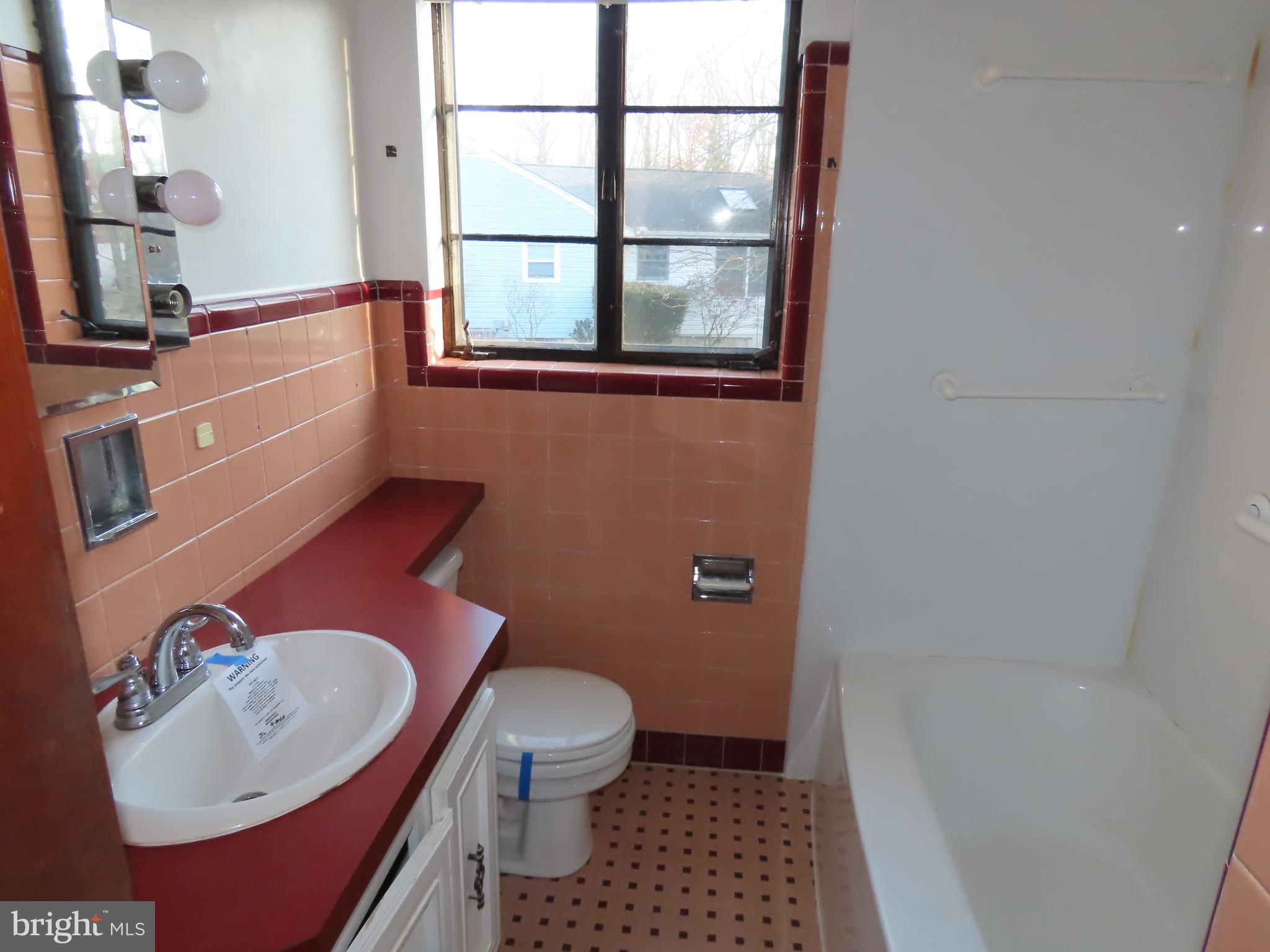 2011 Marsh Road Wilmington, DE 19810 - Photo 11 of 18 1st floor full bath