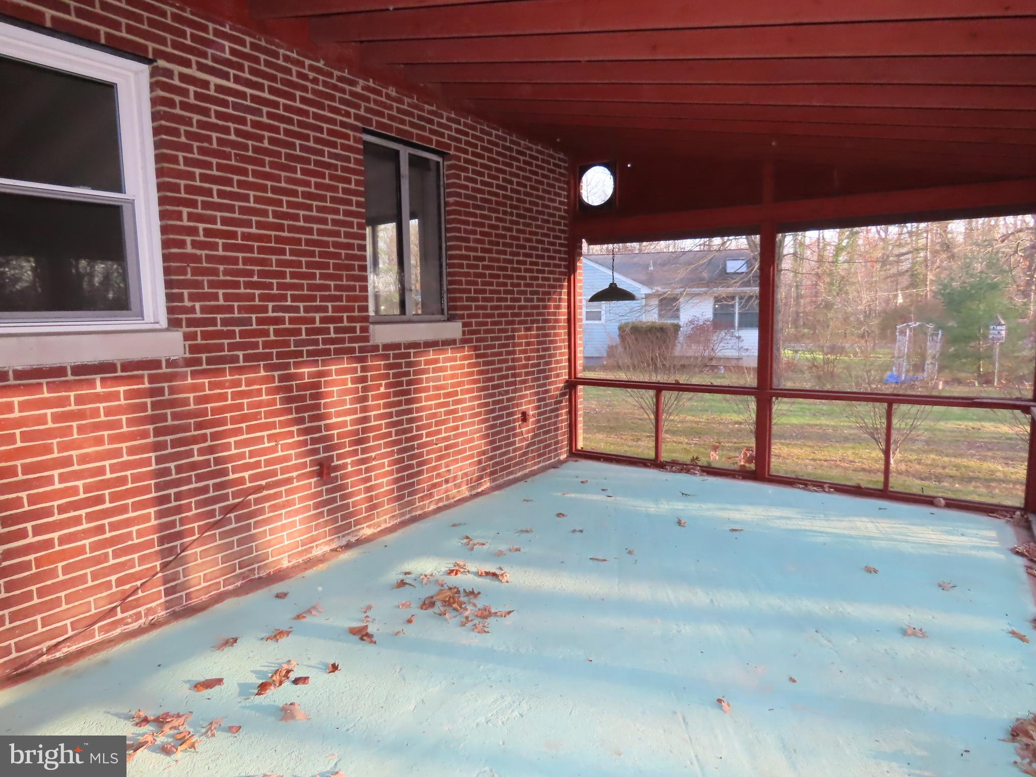2011 Marsh Road Wilmington, DE 19810 - Photo 17 of 18 Screened Porch