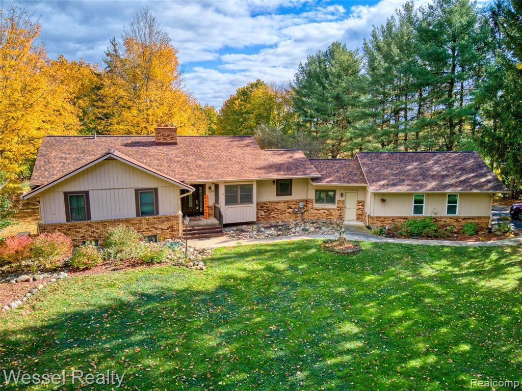 4515 Kidder Road Almont, MI 48003 - Photo 2 of 32