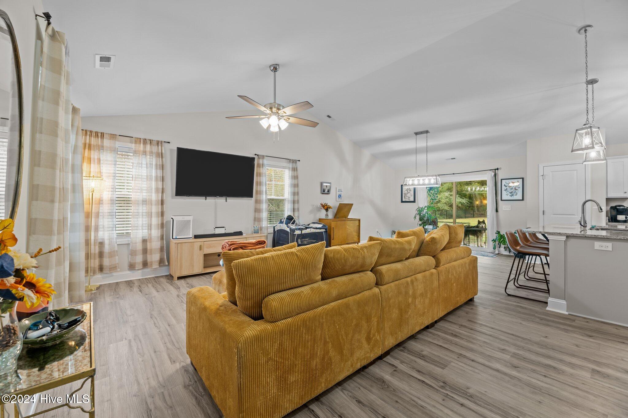 334 Neuse Road New Bern, NC 28560 - Photo 14 of 38 14