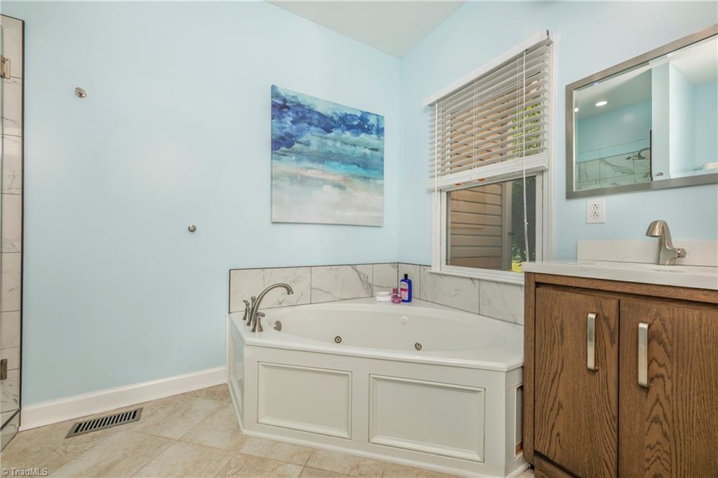 842 Farmington Road Mocksville, NC 27028 - Photo 20 of 50 Gallery Image 20