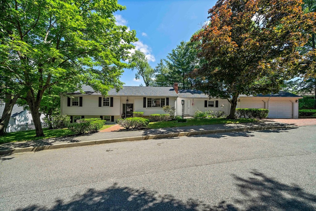 32 Doris Road Braintree, MA 02184 - Photo 1 of 31 Gallery Image 1