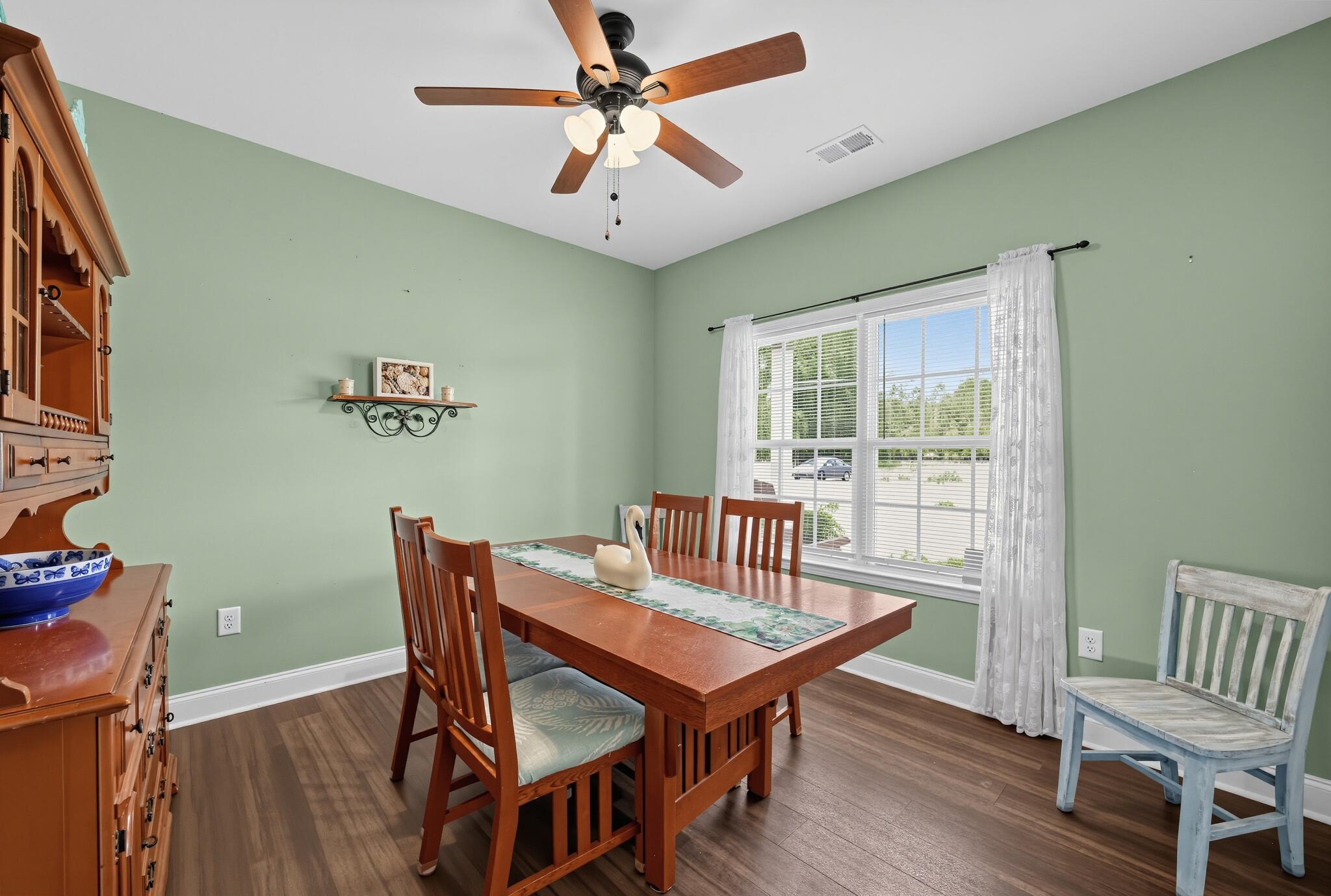 6777 Hampton Road Conway, SC 29527 - Photo 16 of 59 39_6777_Hampton_Rd-Dining_room-7587