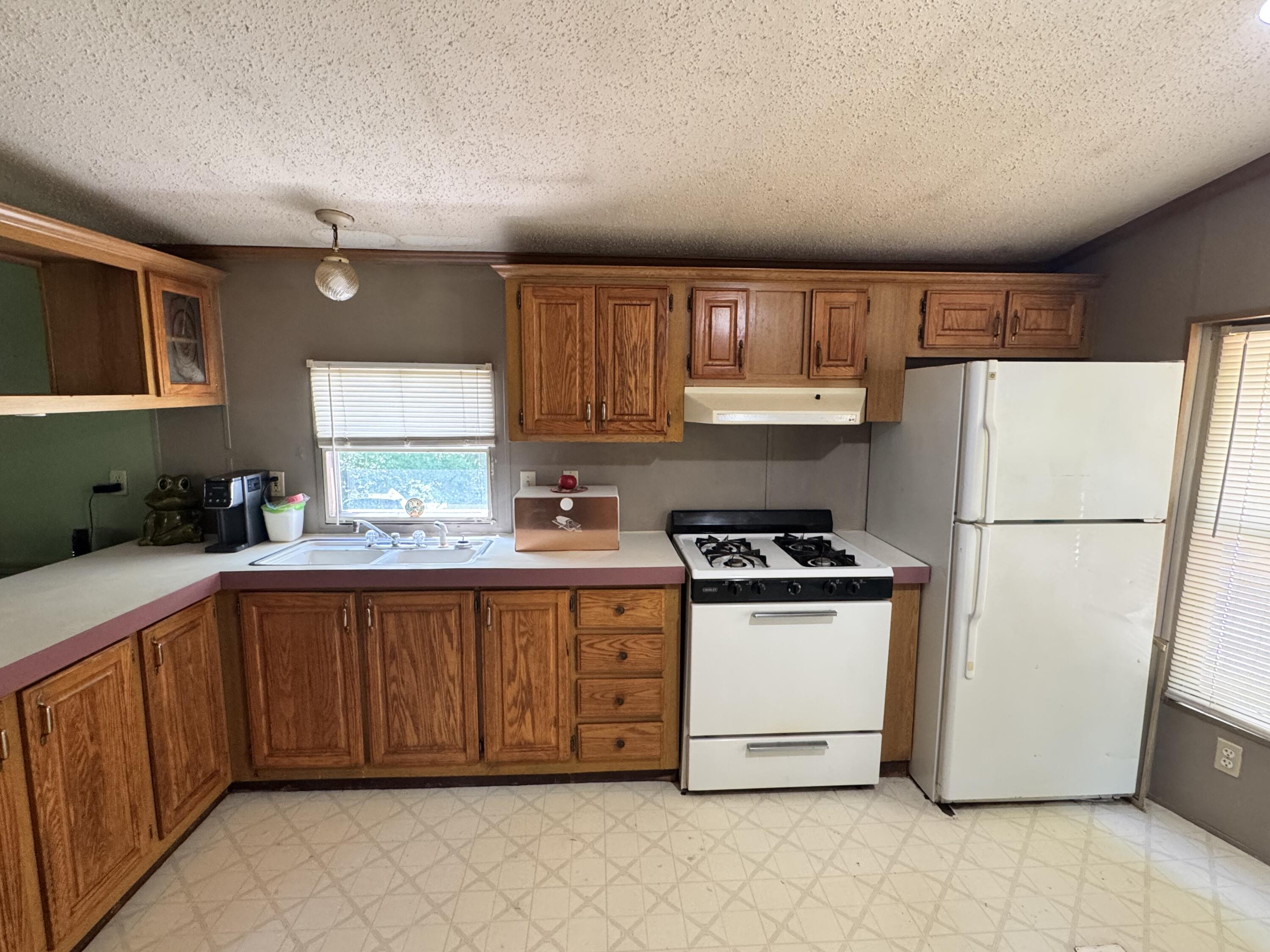 15075 Pierce Road Stanwood, MI 49346 - Photo 4 of 16 IMG_1238