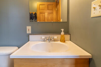 303 Williams Road Bradford, ME 04410 - Photo 41 of 79 303 Williams Road Interiors-40