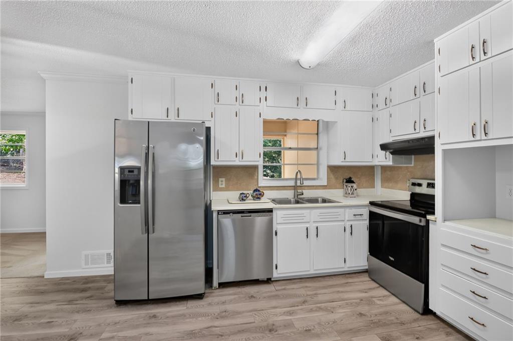 6245 Jones Road Atlanta, GA 30349 - Photo 10 of 43 Gallery Image 10