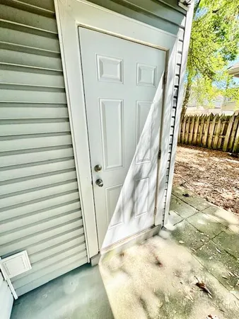 $1,575 | 31 Park Circle Southeast, Unit 18, Fort Walton Beach, FL 32548