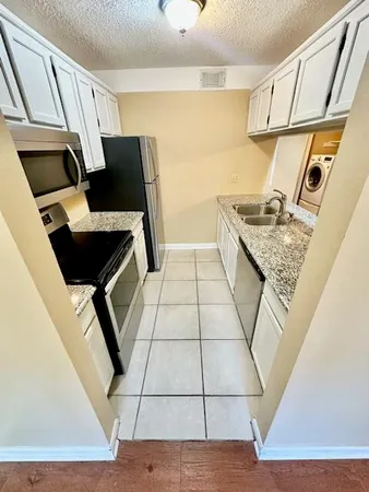 $1,575 | 31 Park Circle Southeast, Unit 18, Fort Walton Beach, FL 32548