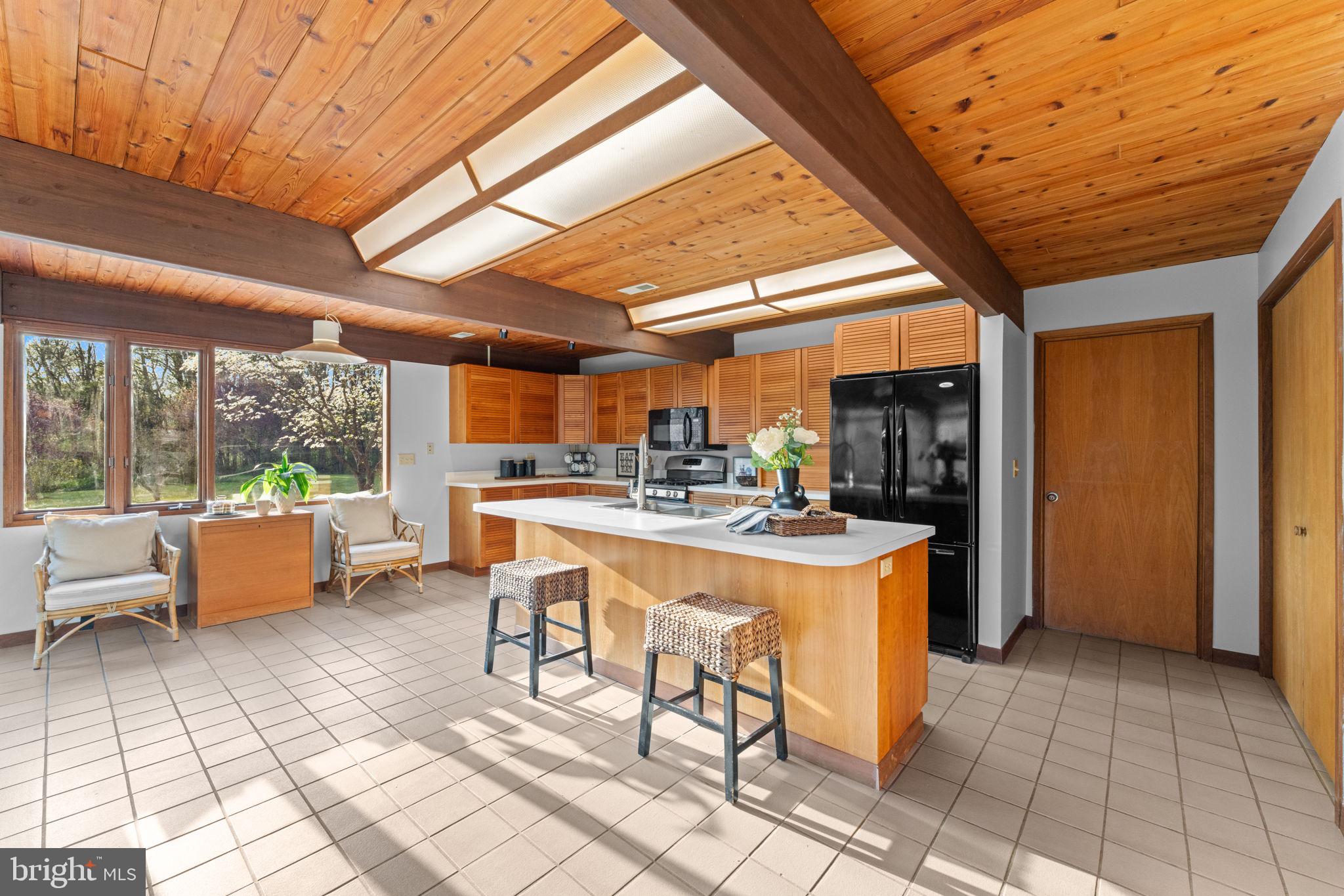 219 Tiger Valley Road Washington, VA 22747 - Photo 14 of 77 Mahogany woodwork