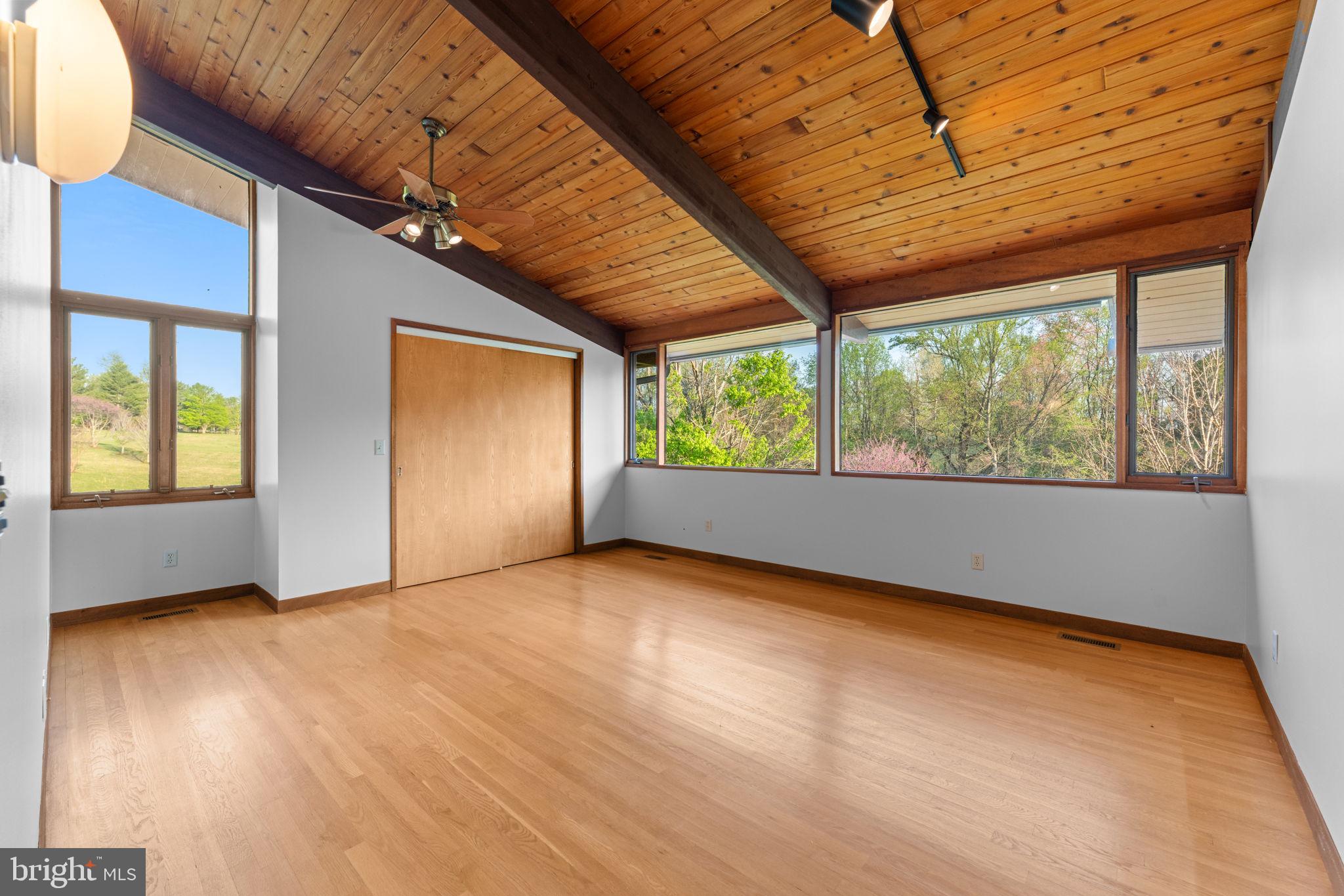 219 Tiger Valley Road Washington, VA 22747 - Photo 33 of 77 Bedroom #2 on upper level