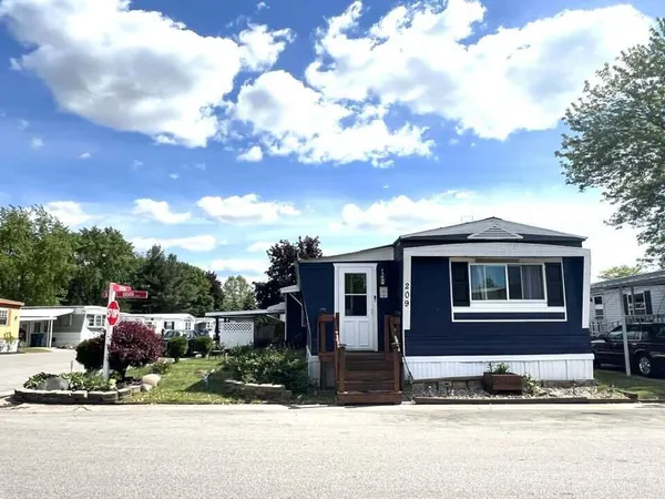 $99,900 | 333 East Lakewood Boulevard, Unit 209, Holland, MI 49424