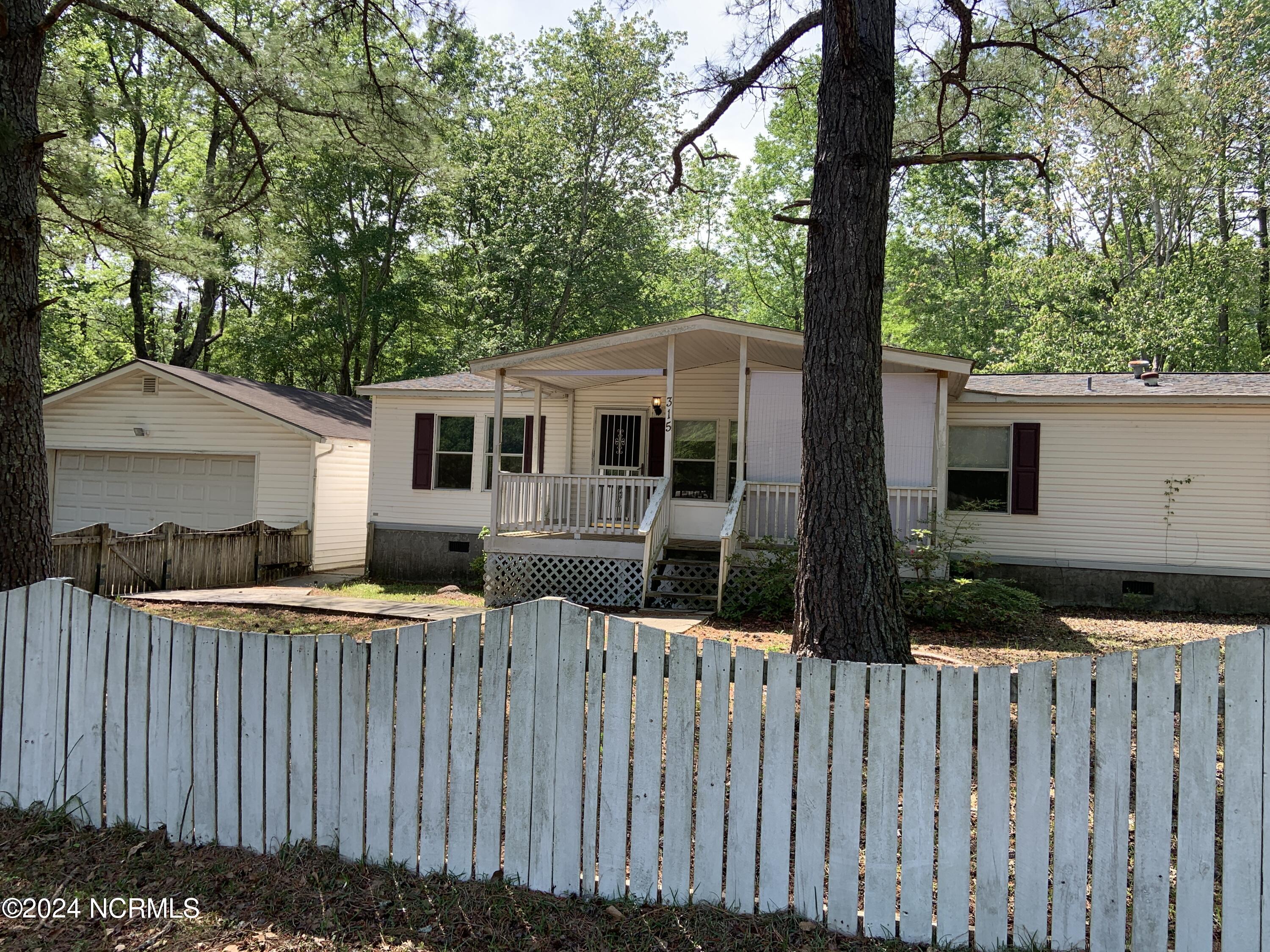 315 Juniper Road Rocky Point, NC 28457 - Photo 1 of 15 IMG_1026