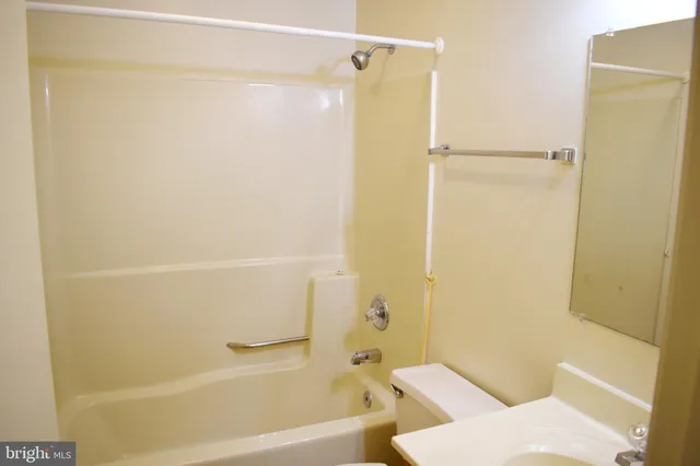 $750 | 1121 Stanley Avenue, Unit 15, Chambersburg, PA 17201