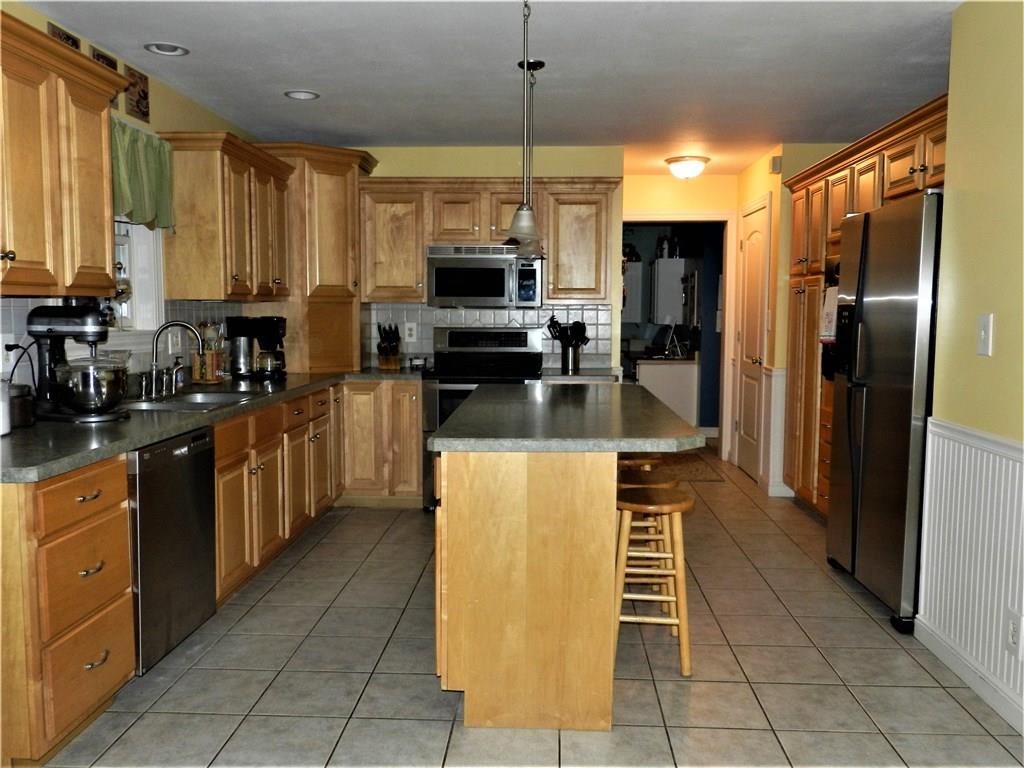 990 North Valley View Road Pulaski, PA 16143 - Photo 4 of 25 Gallery Image 4