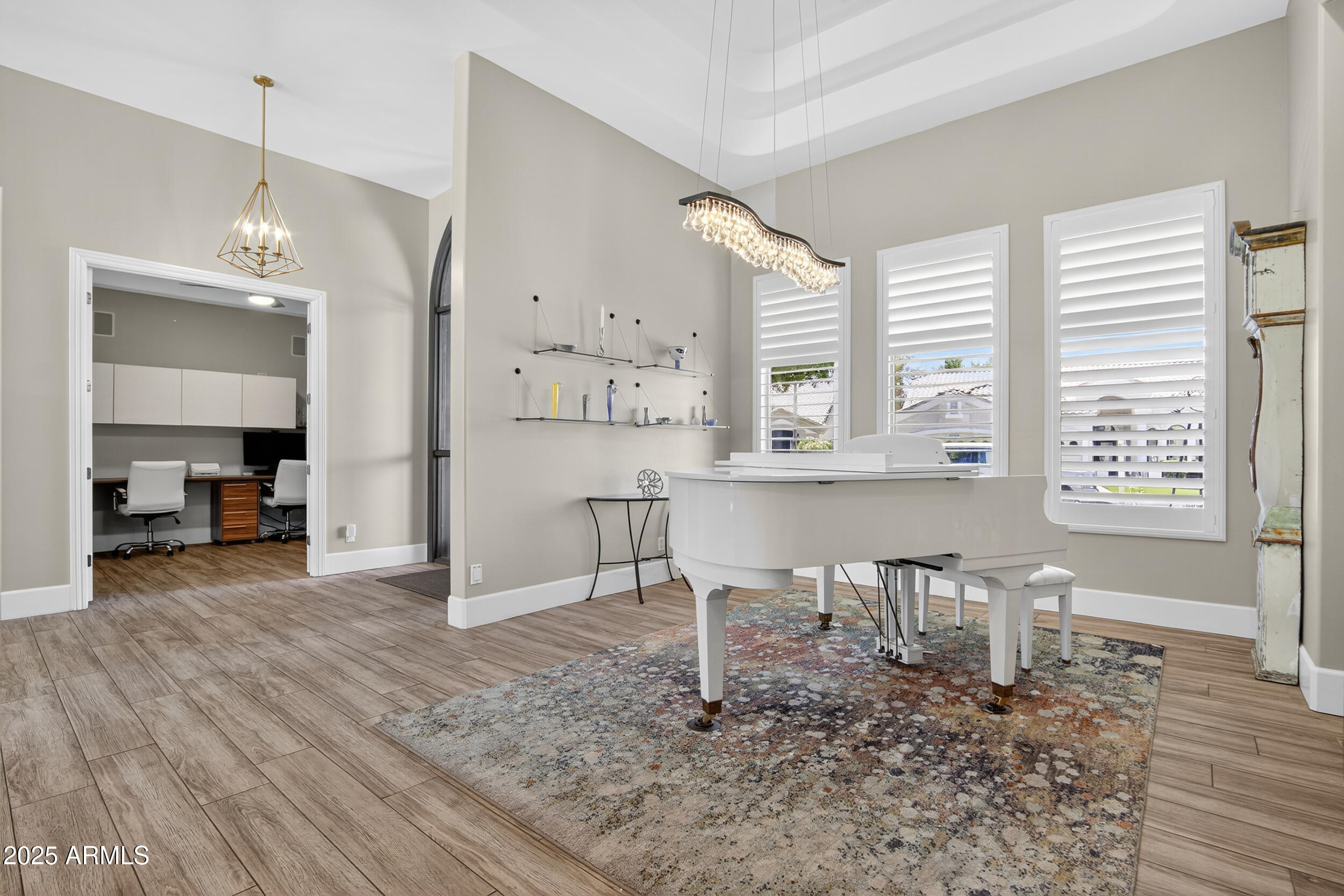 1333 North Cliffside Drive Gilbert, AZ 85234 - Photo 9 of 98 24_051_152_a4m_mg