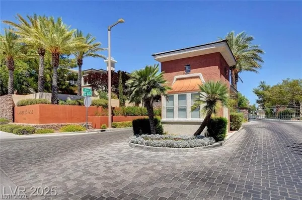 $2,000 | 821 Glacier Peak Lane, Unit 202, Las Vegas, NV 89144