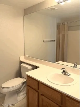 $2,000 | 821 Glacier Peak Lane, Unit 202, Las Vegas, NV 89144