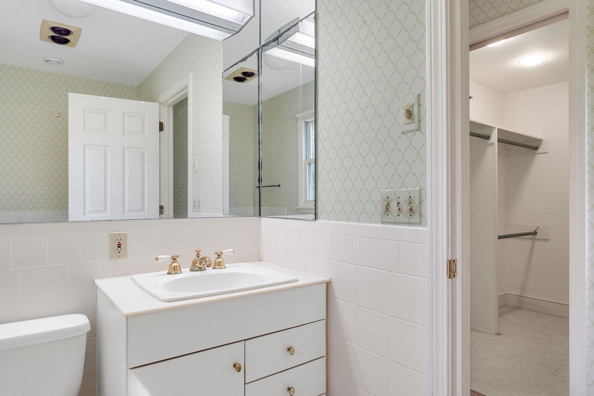 593 Red Barn Road Hartford, VT 05001 - Photo 25 of 50
