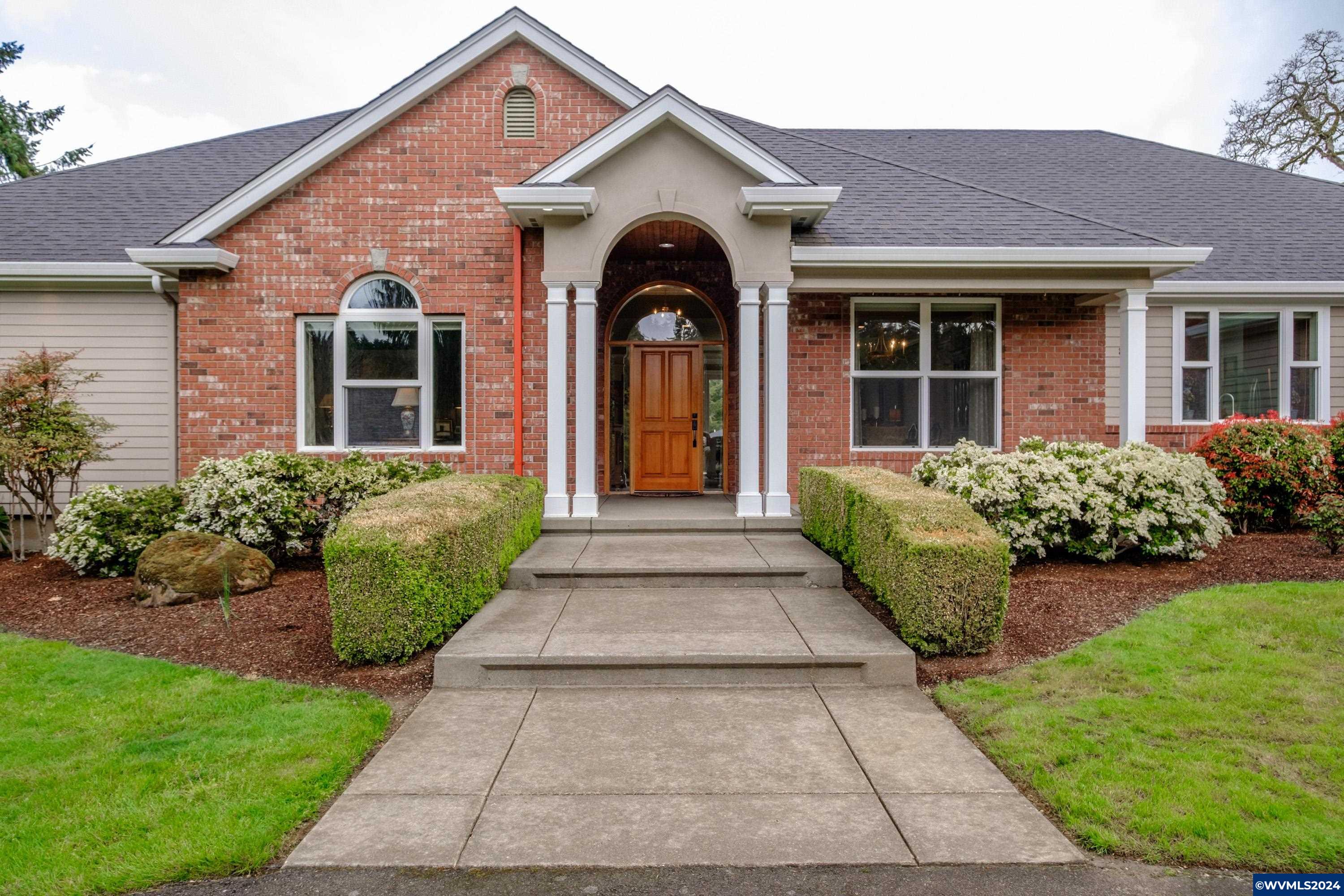 8731 Boulder Ridge Court Southeast Salem, OR 97317 - Photo 3 of 42