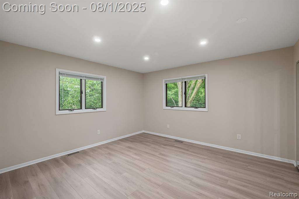 4866 Walnut Lake Road Bloomfield Hills, MI 48301 - Photo 18 of 33