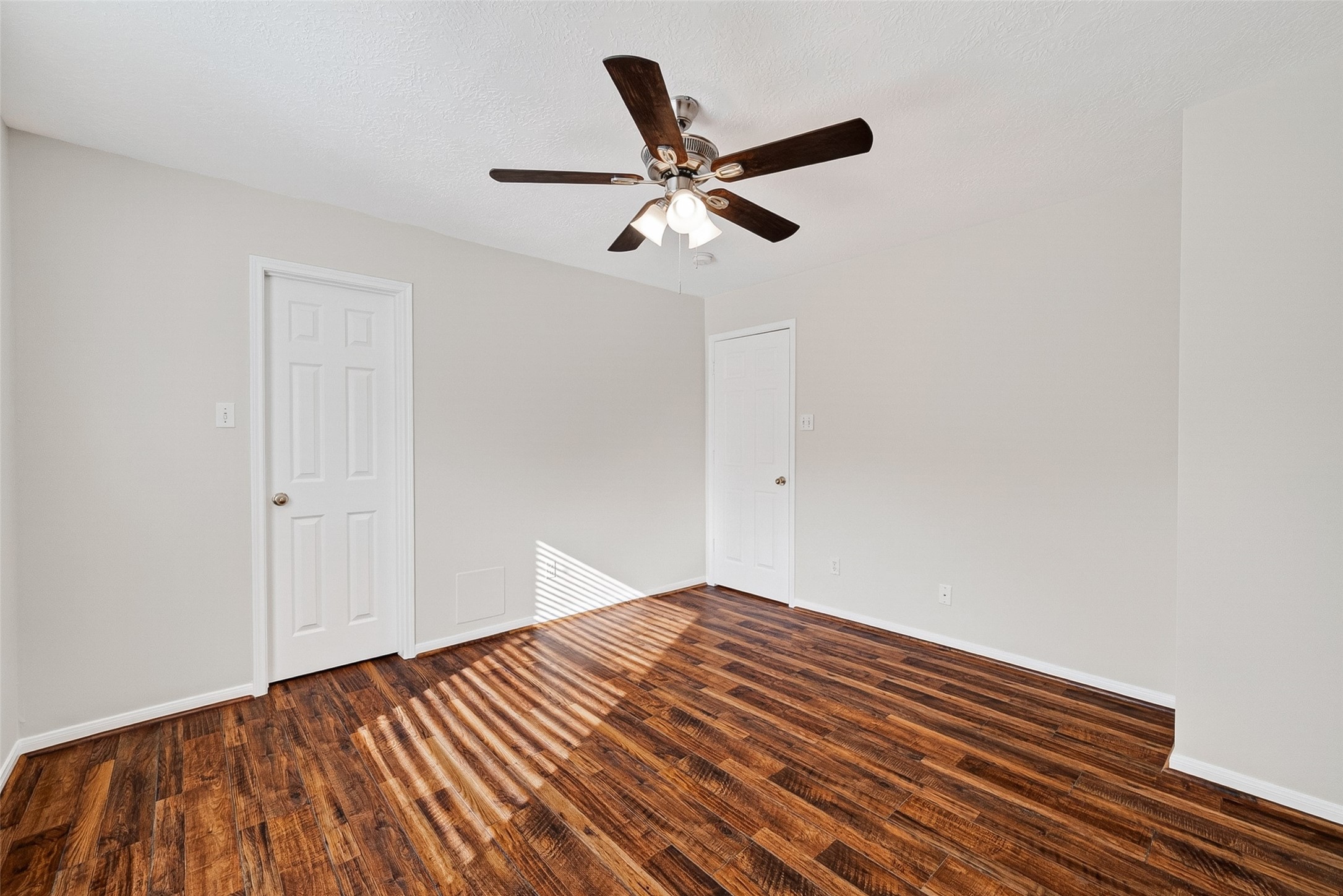 4539 Springfield Lakes Street Sugar Land, TX 77479 - Photo 23 of 34 a view of empty room with wooden floor