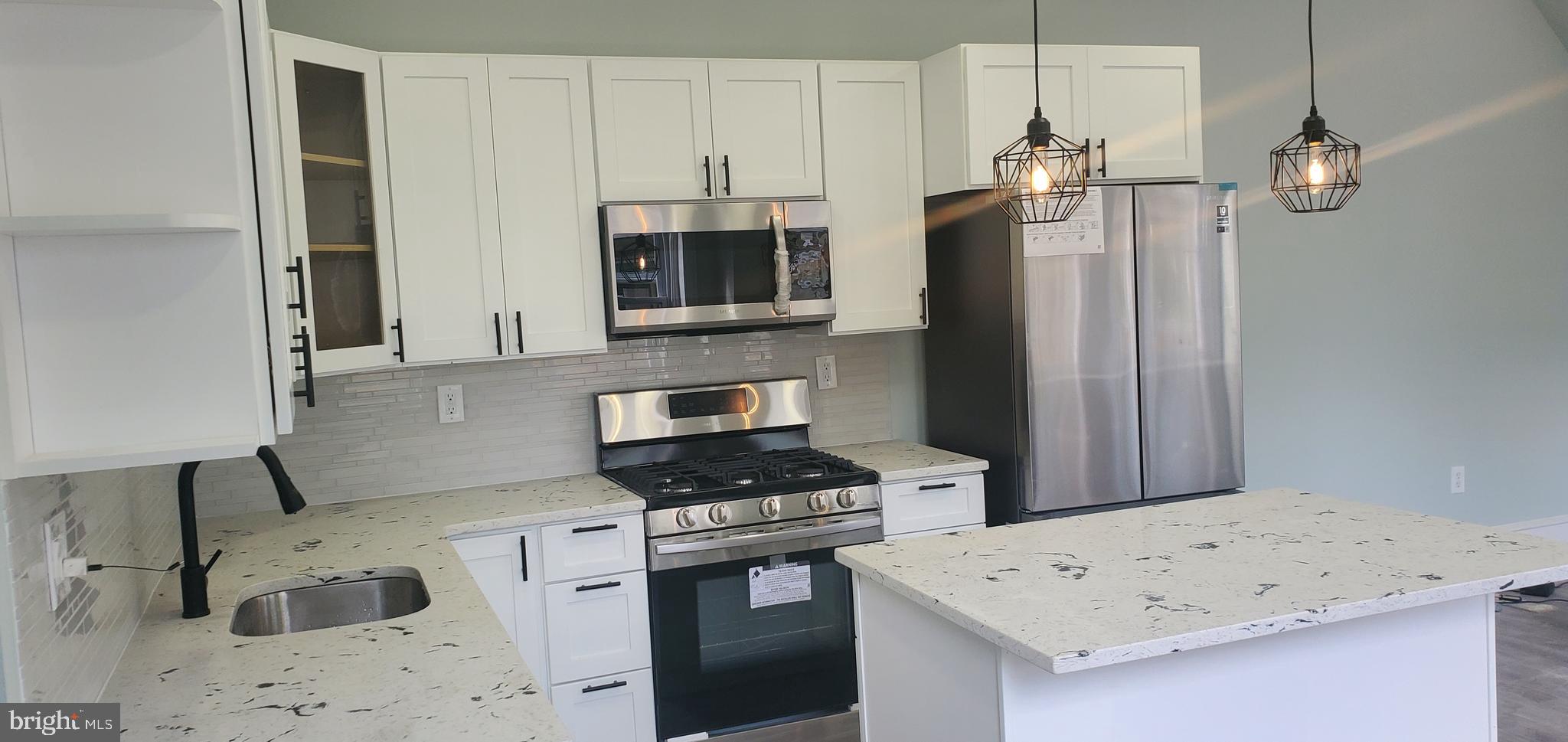 7411 Rising Sun Avenue Philadelphia, PA 19111 - Photo 12 of 39 Gallery Image 12