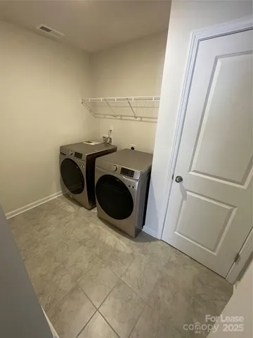 a view of utility room