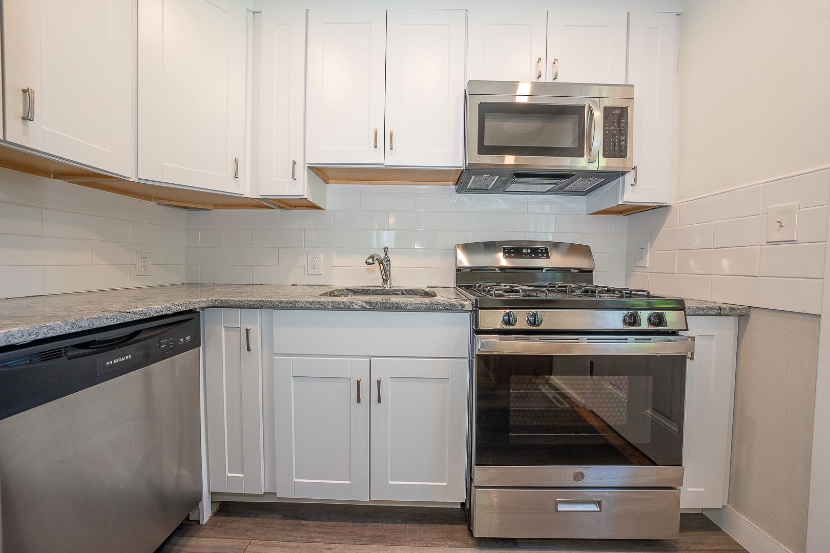 35 Eastwood Road Berwyn, PA 19312 - Photo 8 of 30