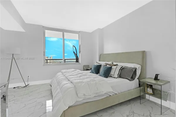 $3,200 | 335 South Biscayne Boulevard, Unit 4104, Miami, FL 33131