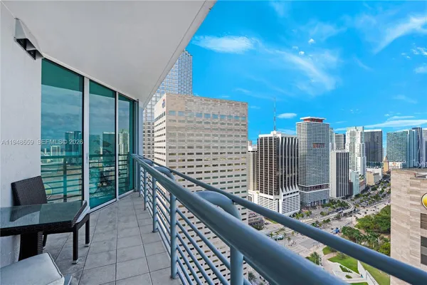 $3,200 | 335 South Biscayne Boulevard, Unit 4104, Miami, FL 33131