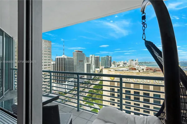 $3,200 | 335 South Biscayne Boulevard, Unit 4104, Miami, FL 33131