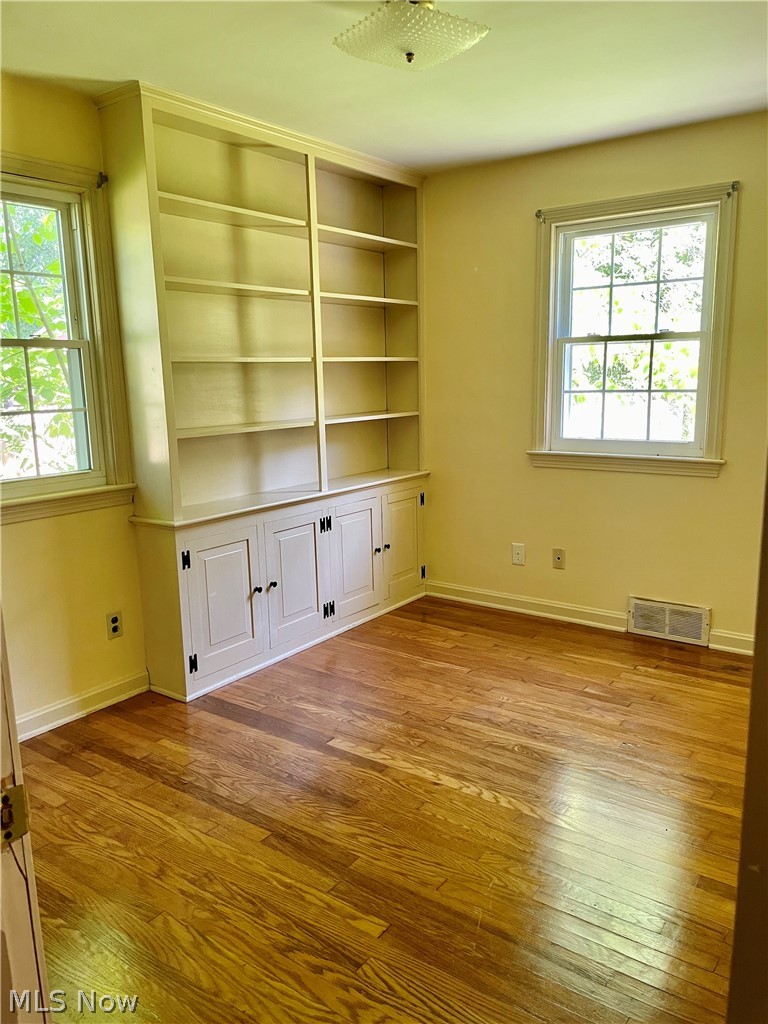 3307 Decamp Road Youngstown, OH 44511 - Photo 11 of 25 Built in bookcase and cabinets for office or home work space.