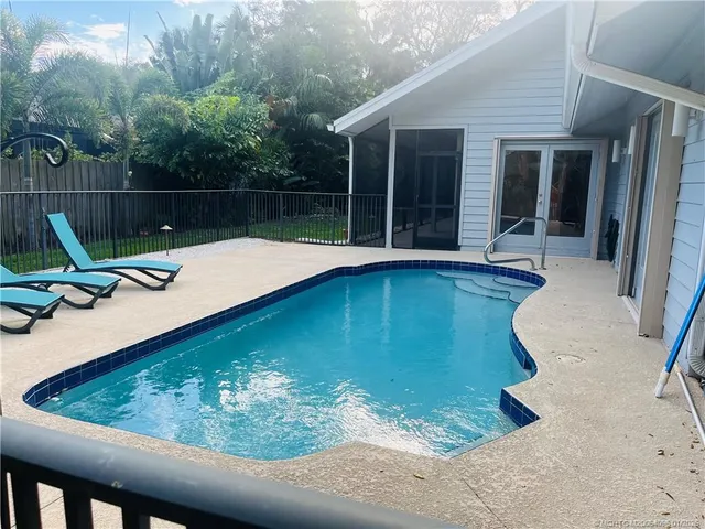 $5,500 | 8 Kingston Court, Stuart, FL 34996